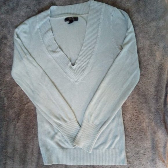 Free w/ the purchase of 2 or more items. - Picture 7 of 9